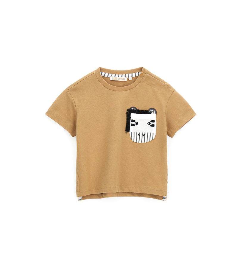 T-shirt with pocket