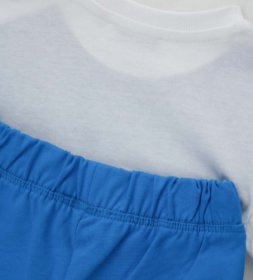 T-shirt and bermuda shorts set