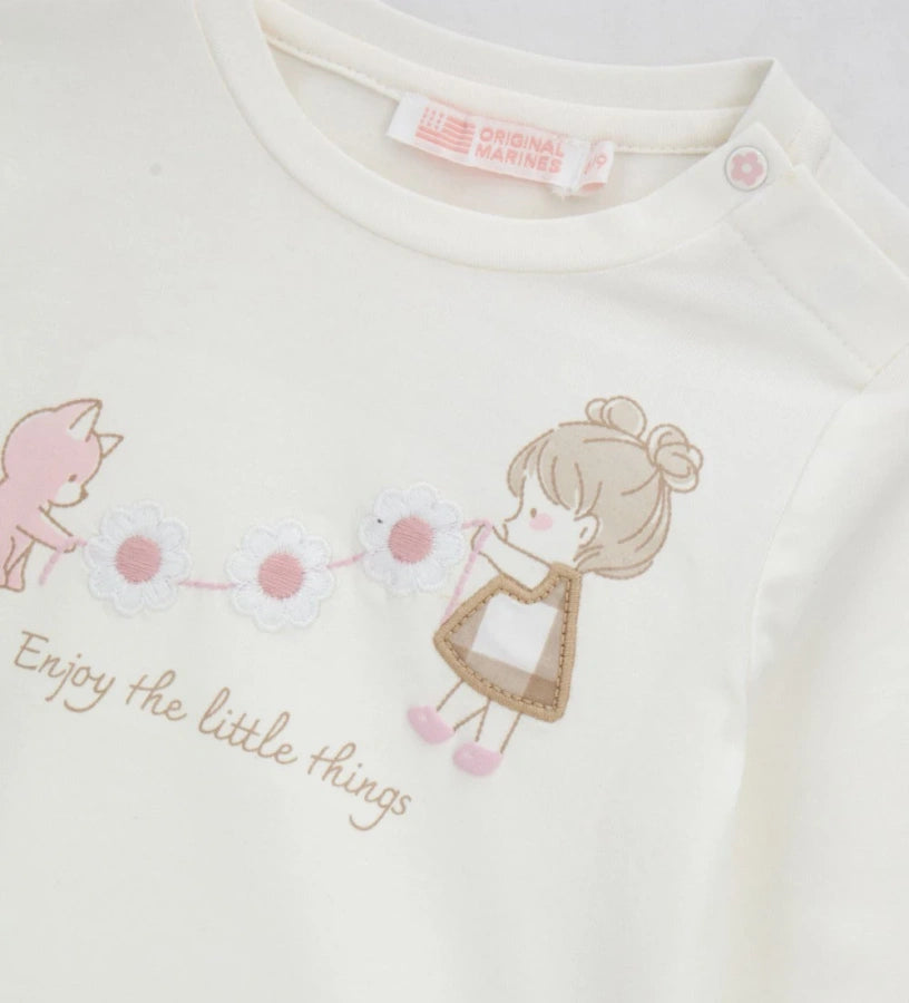 T-shirt with application