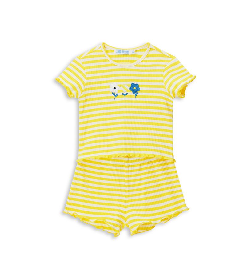 T-shirt and bermuda shorts set