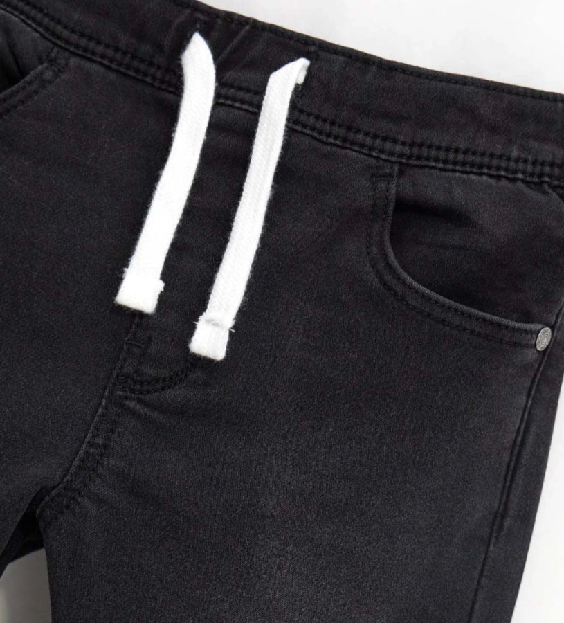 Jeans with lace