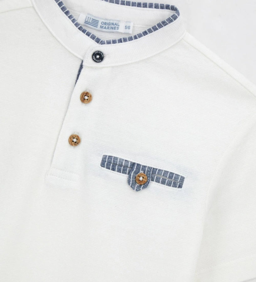 T-shirt with slits