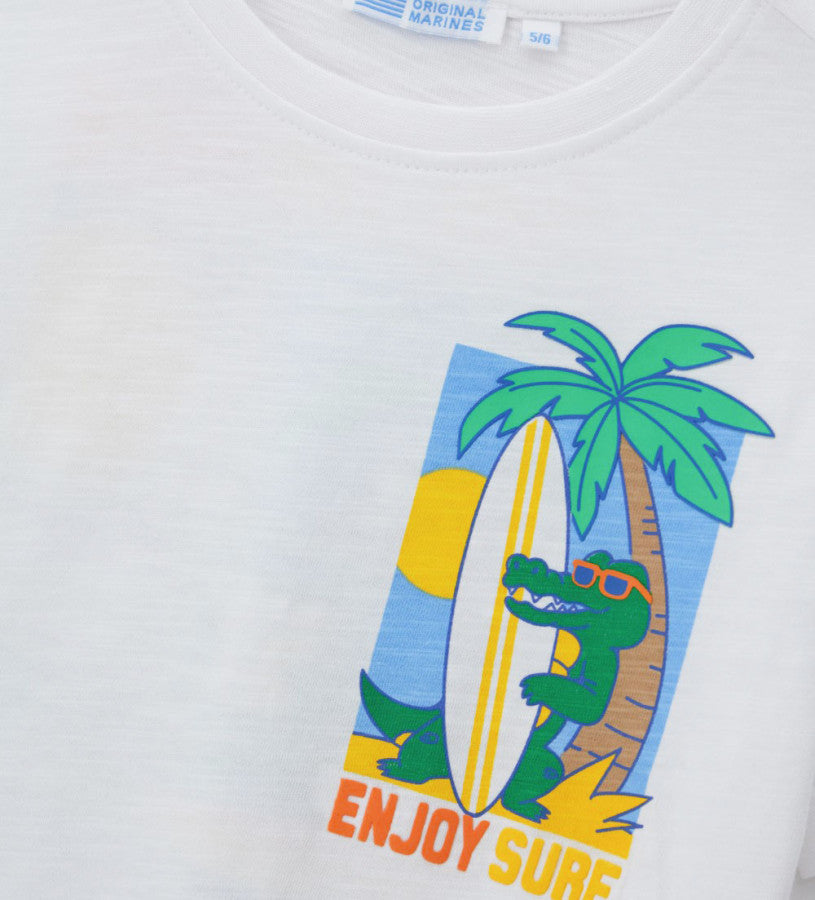 T-shirt with prints