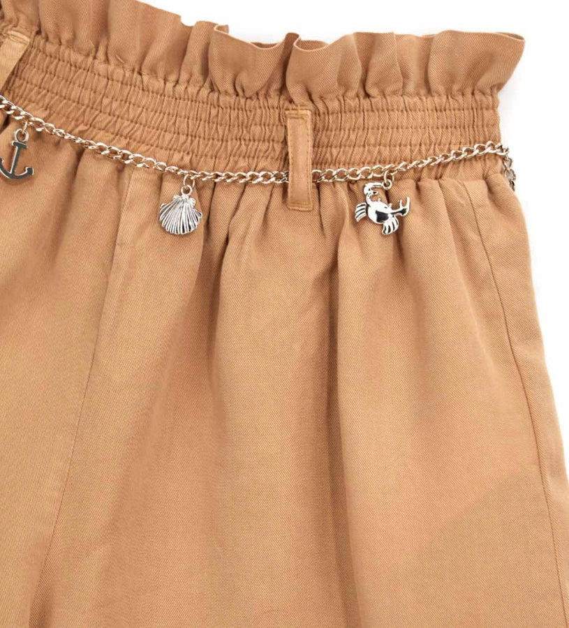 Shorts with belt