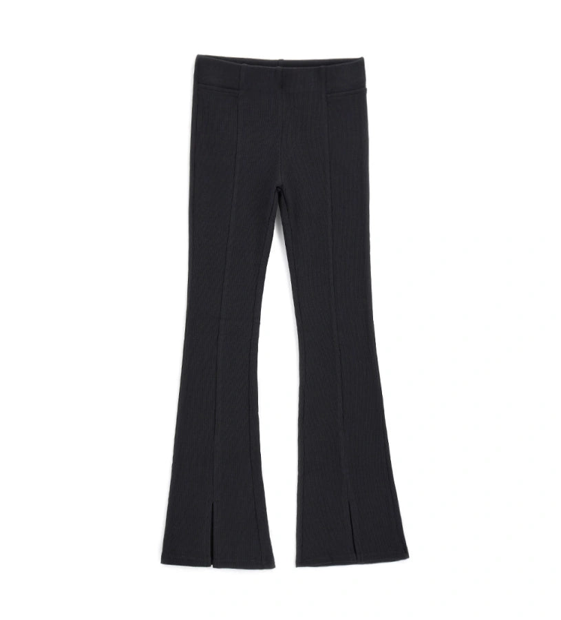 Leggings with split