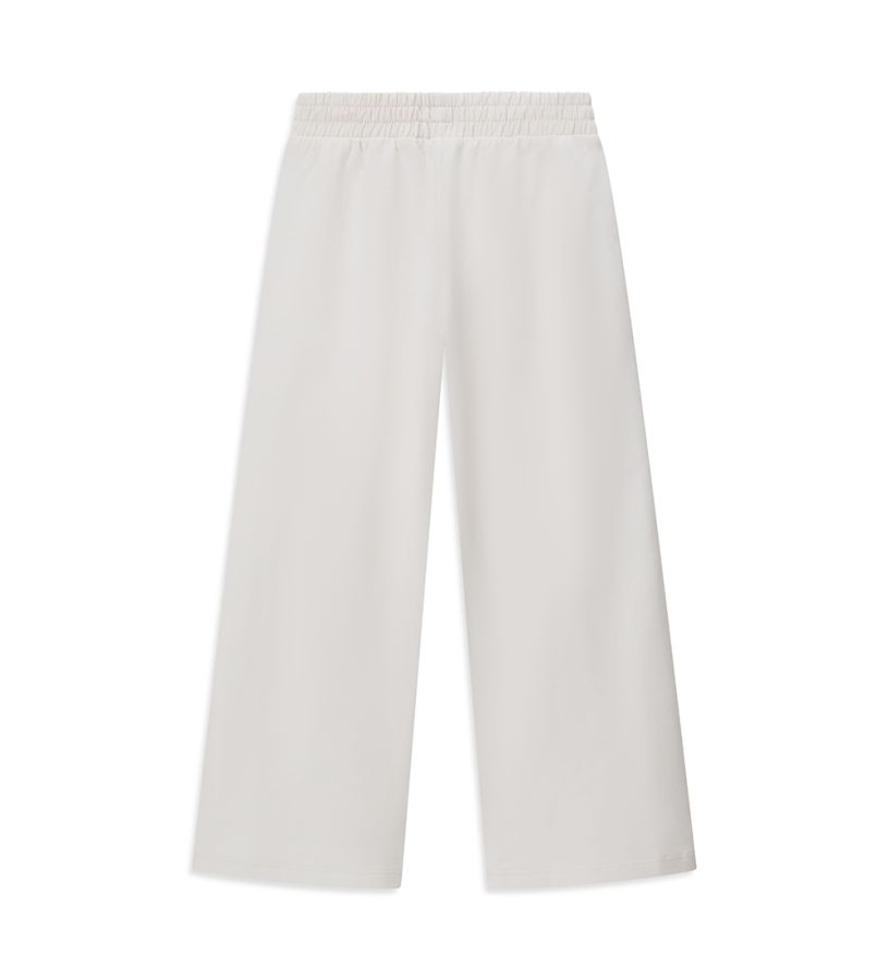 Trousers with pockets