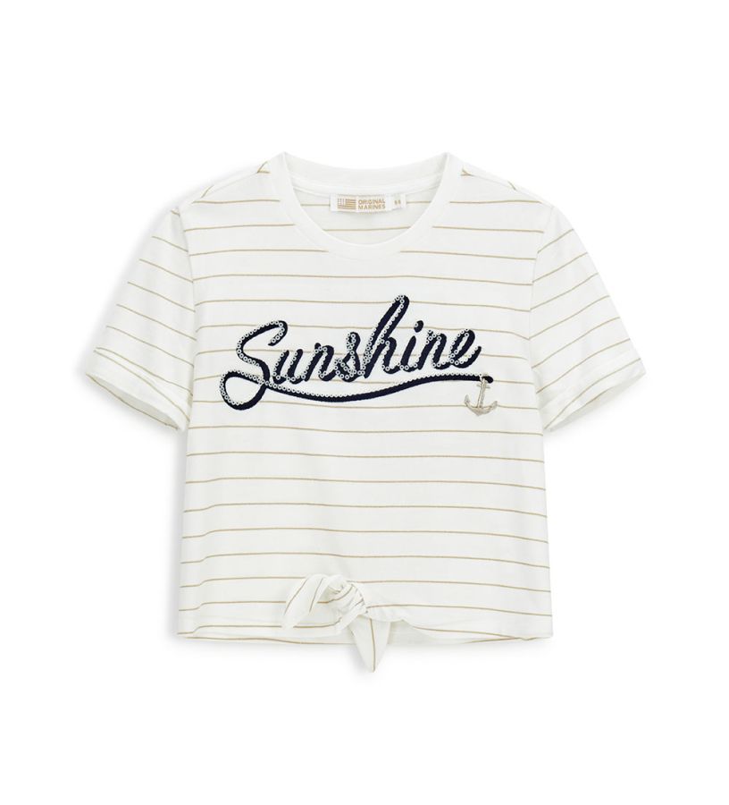 T-shirt with knot