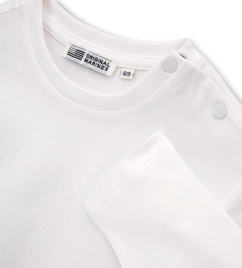 Long-sleeved t-shirt