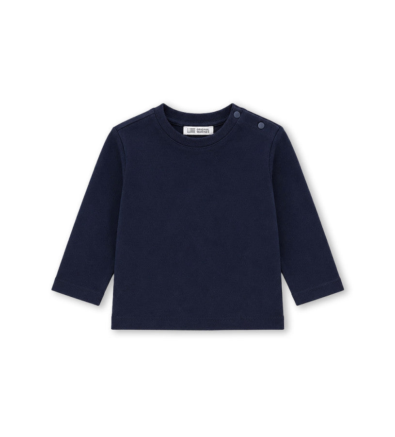 Long-sleeved t-shirt