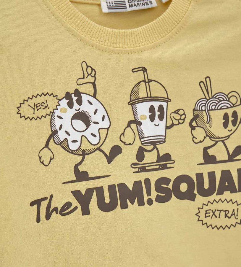 Long-sleeved t-shirt