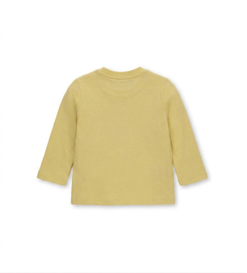 Long-sleeved t-shirt