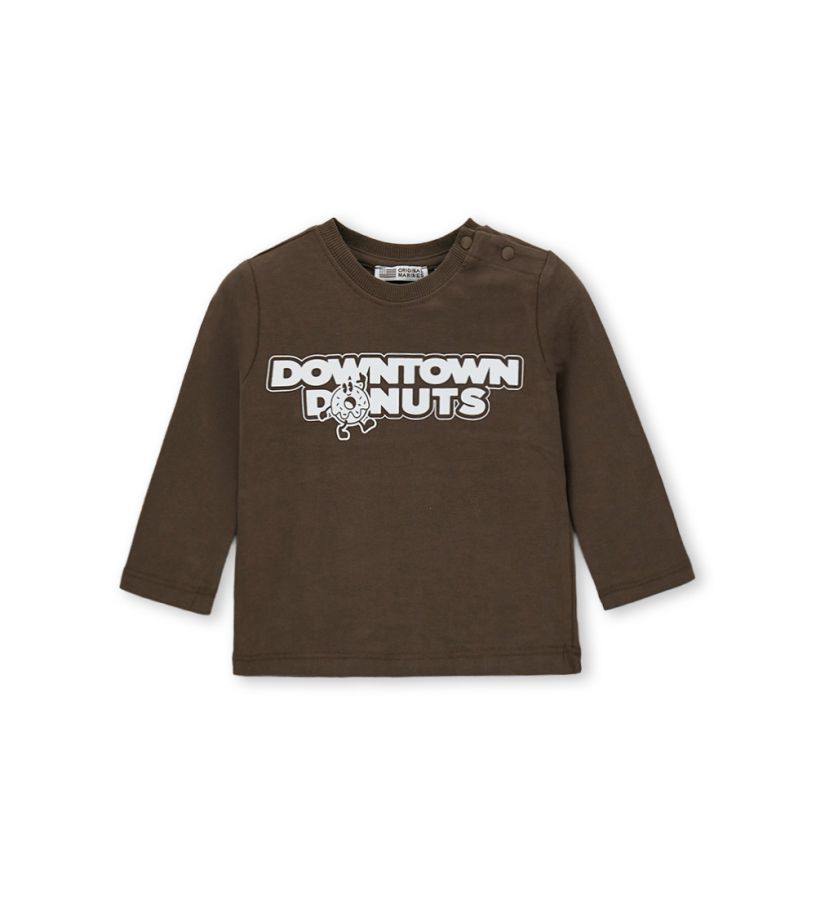 Long-sleeved t-shirt