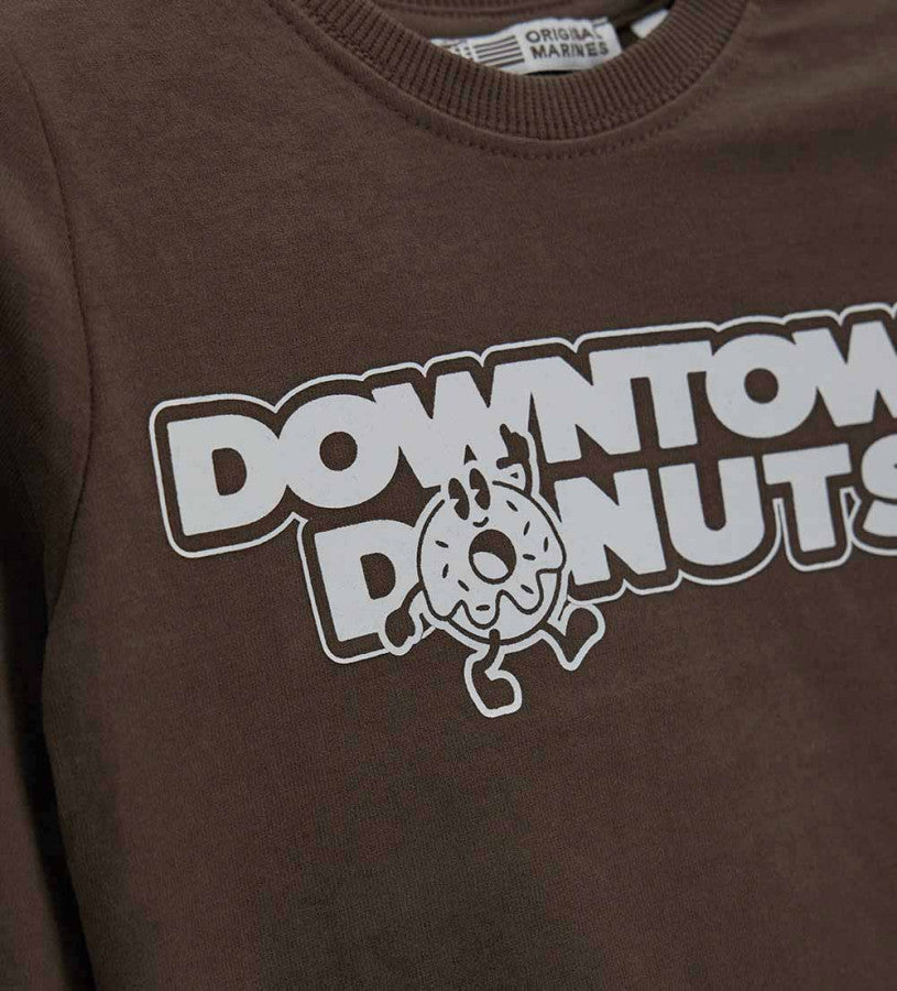 Long-sleeved t-shirt