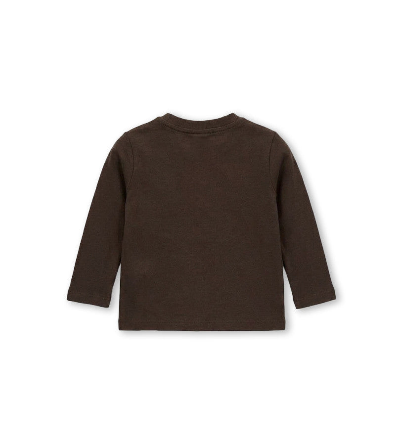 Long-sleeved t-shirt