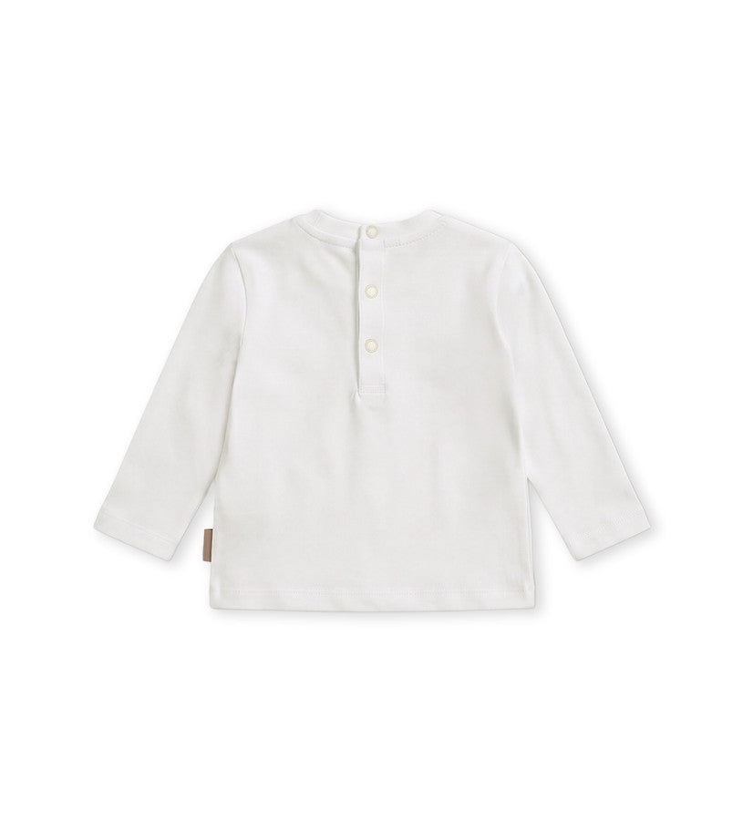 Long-sleeved t-shirt