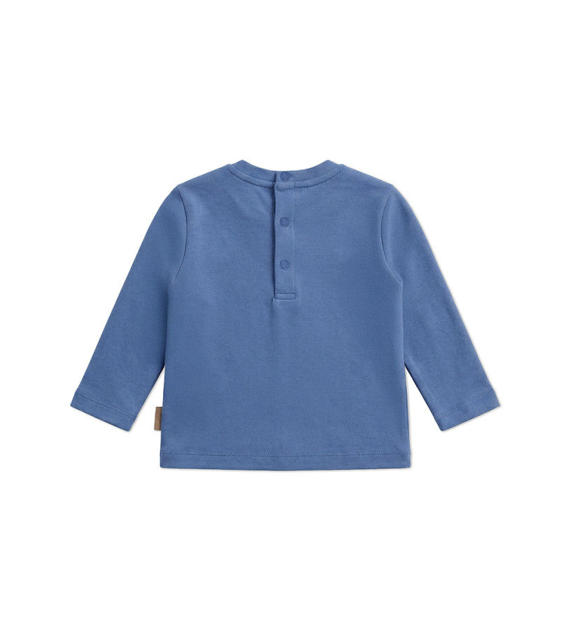 Long-sleeved t-shirt