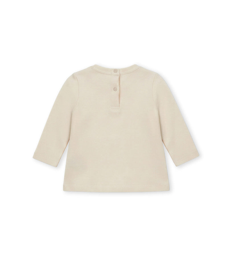 Long-sleeved t-shirt