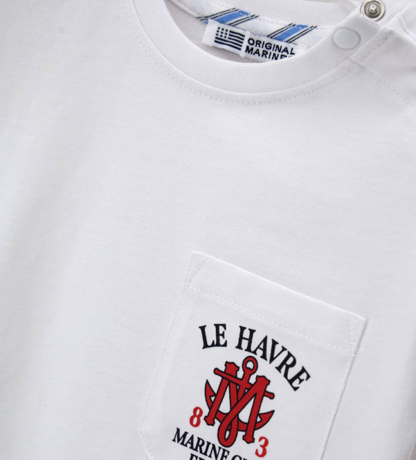 Long-sleeved t-shirt