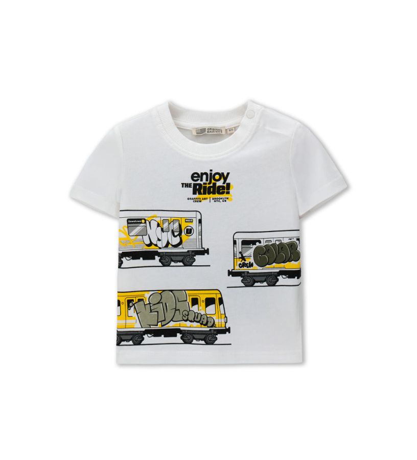 Short-sleeved t-shirt