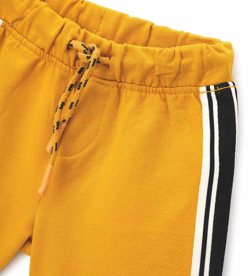 Bermuda shorts with lace