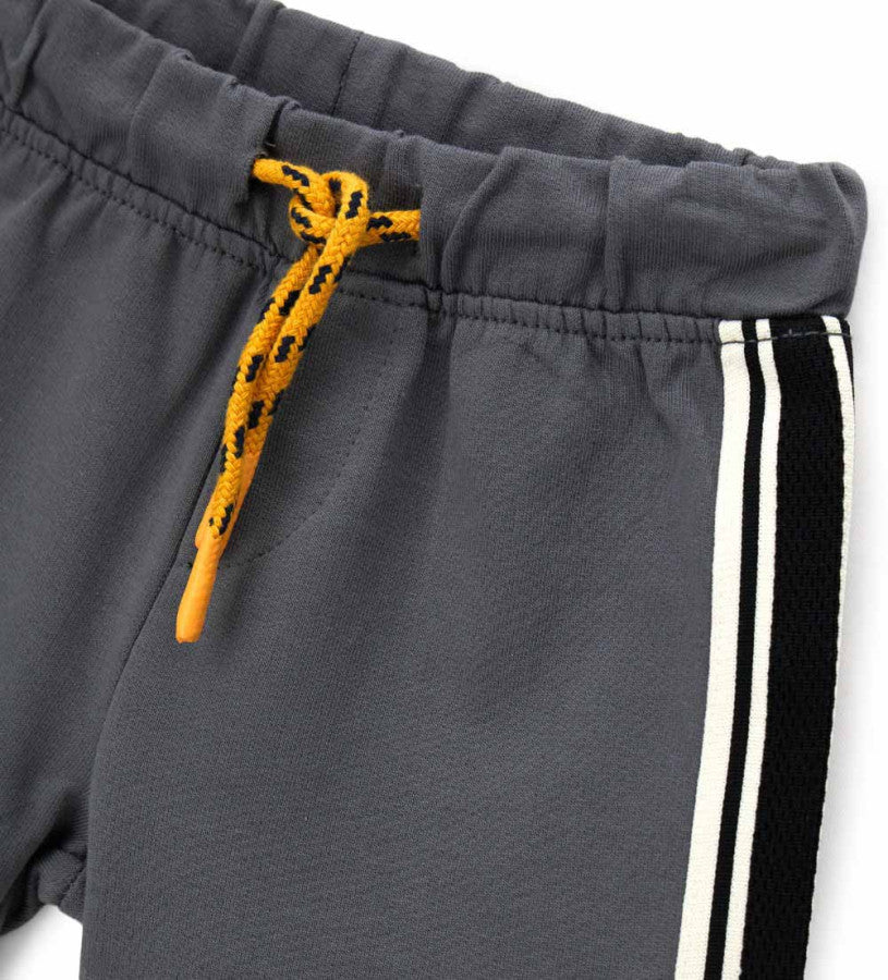 Bermuda shorts with lace