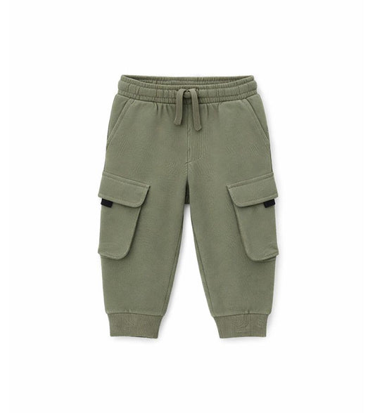 Trousers with pockets