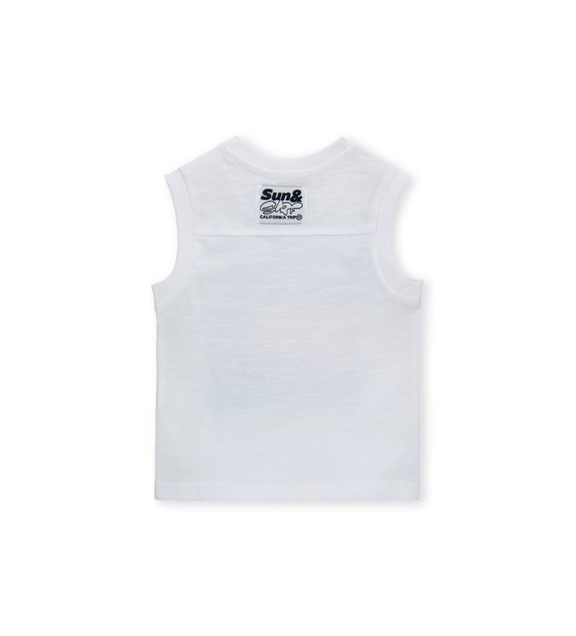 Sleeveless t-shirt