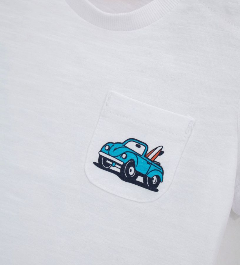 T-shirt with pocket