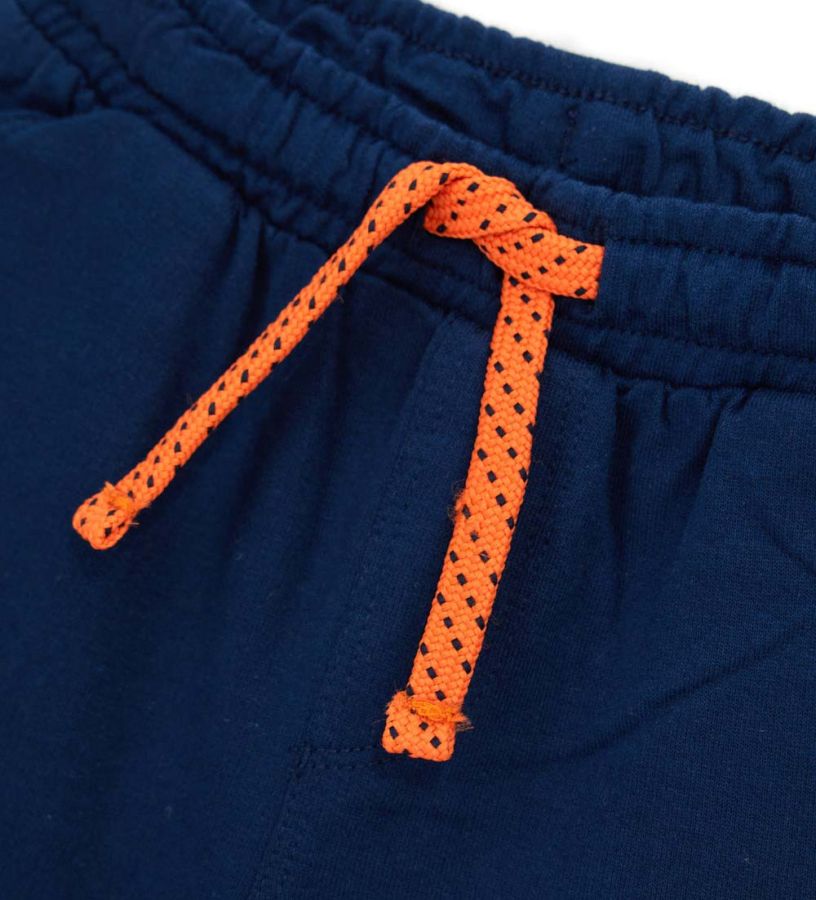 Bermuda shorts with pockets