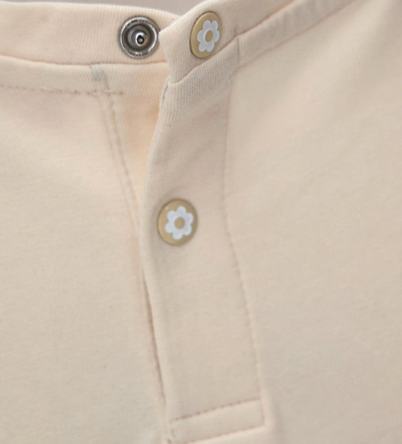 T-shirt with teddy bear and ruffles