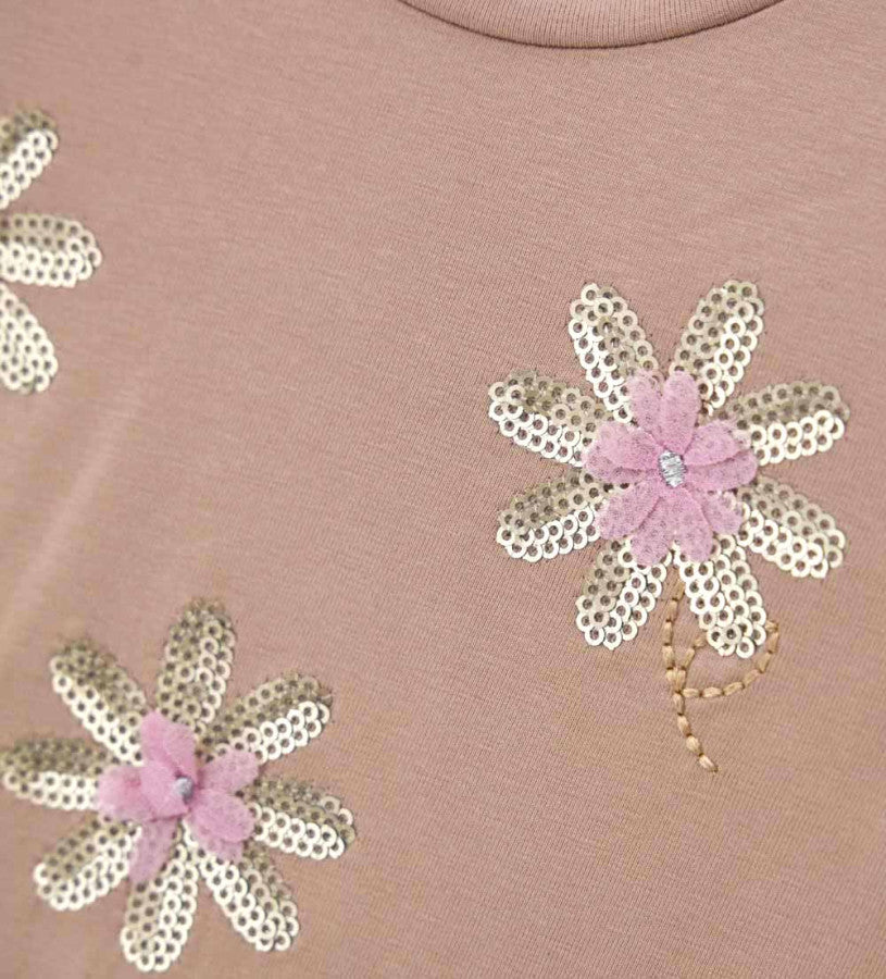 T-shirt with flowers