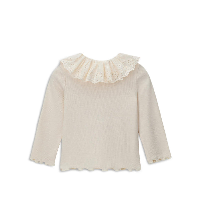 Long-sleeved t-shirt