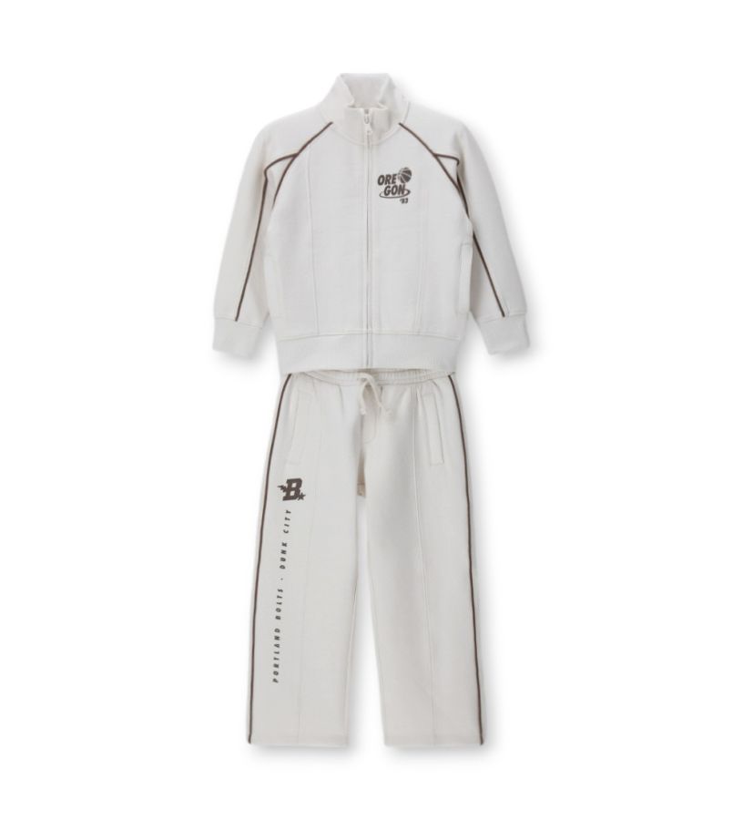 Complete tracksuit