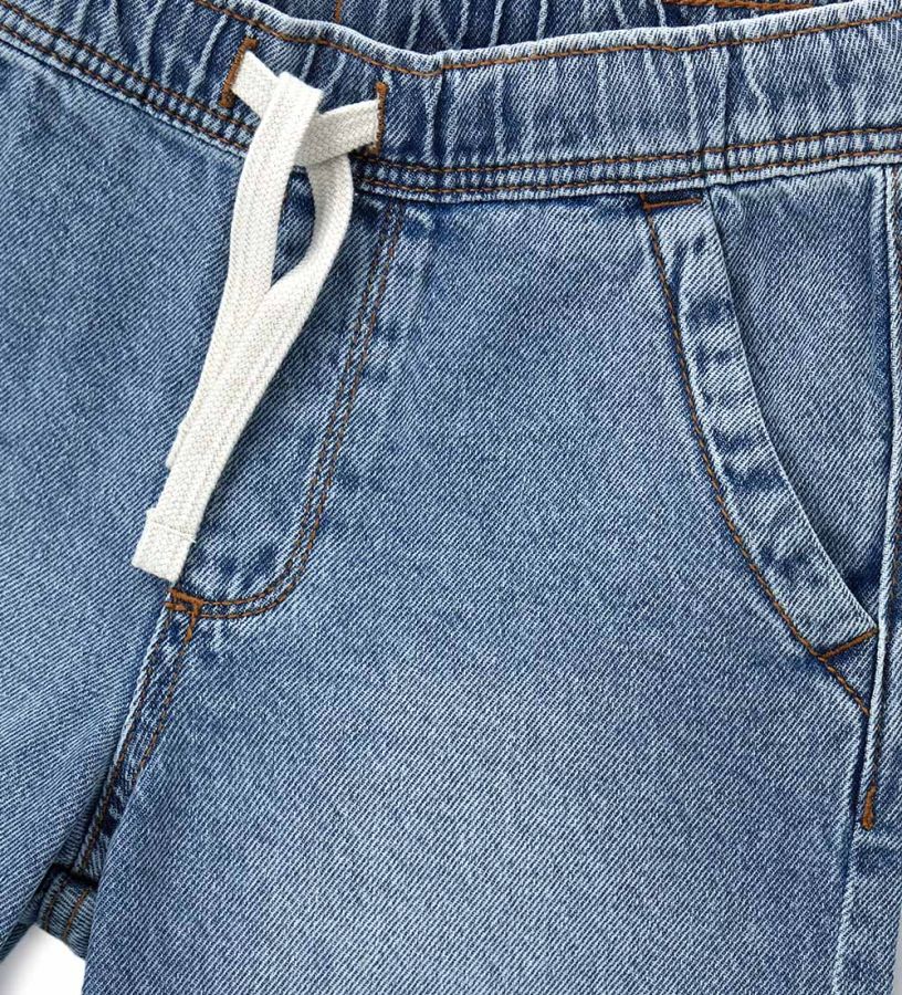Bermuda shorts in denim